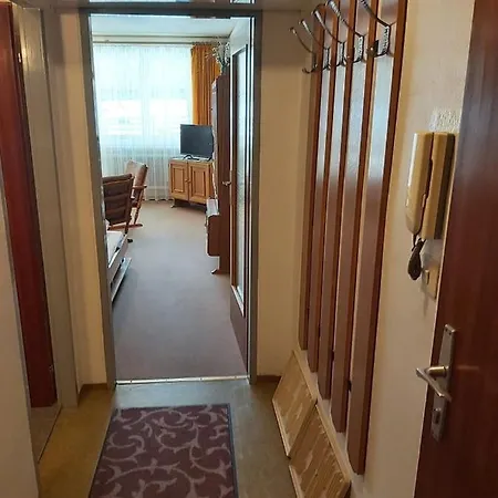 Low Budget Studio Nostalgia, Ski And Mountain Walking Apt, By Apts Ged Apartament